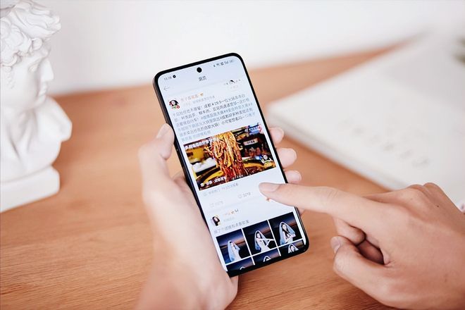 6大配色+磁吸生态双层OLED屏更耐用不朽情缘华为Mate80三大升级实锤(图1)